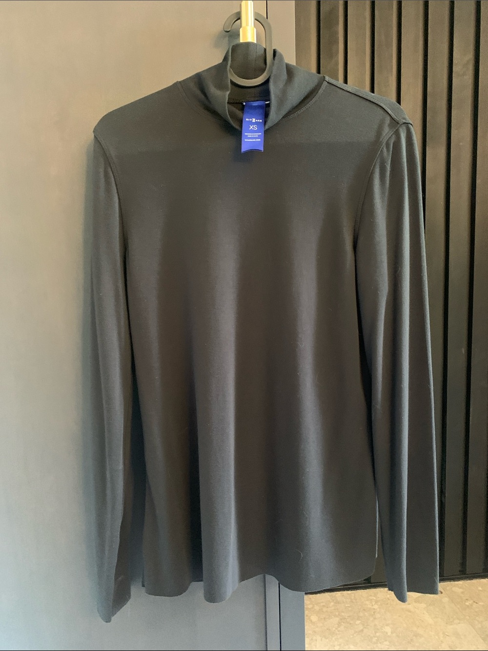 Kit & Ace classic black sweater
